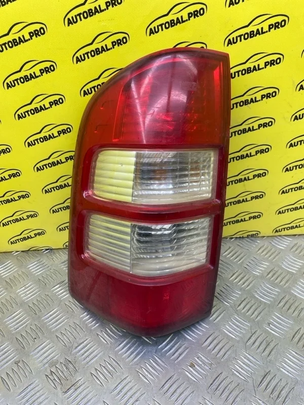 Фонарь задний левый Ford Ranger Ii (2006-2011) 2006 1497690 ПИКАП 2.5 D