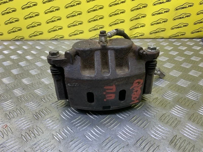 Суппорт передний правый Infiniti Qx80 (2013-2020) 2014 41001ZC60A 5.6 I VK56VD