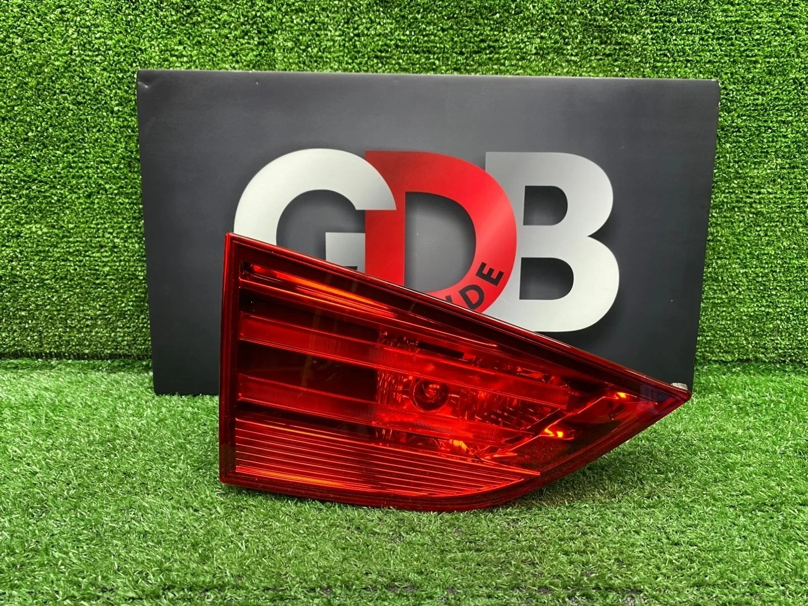 Фонарь внутренний BMW X1 10.11.2011 63212990113 E84 N20B20A, задний левый