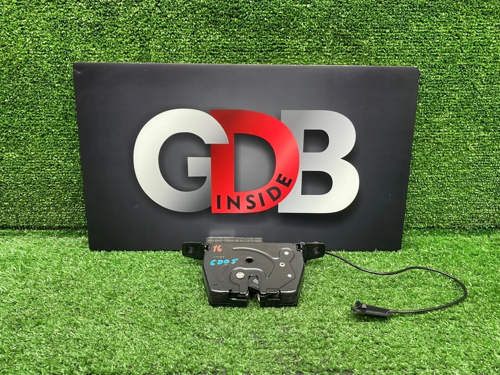 Замок двери багажника BMW X1 10.11.2011 51247200511 E84 N20B20A, задний