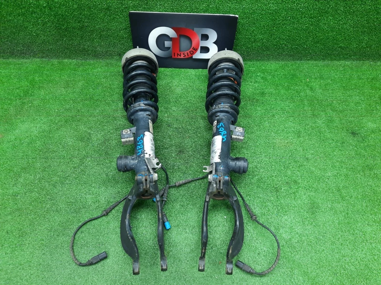 Стойка амортизатора BMW X5 10.07.2015 37106875083 F15 N57D30A, передняя