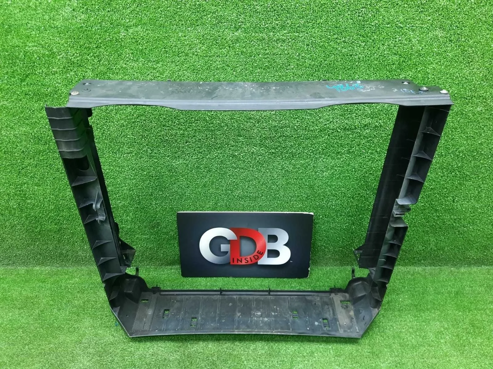 Рамка радиатора BMW X5 10.07.2015 17117646138 F15 N57D30A