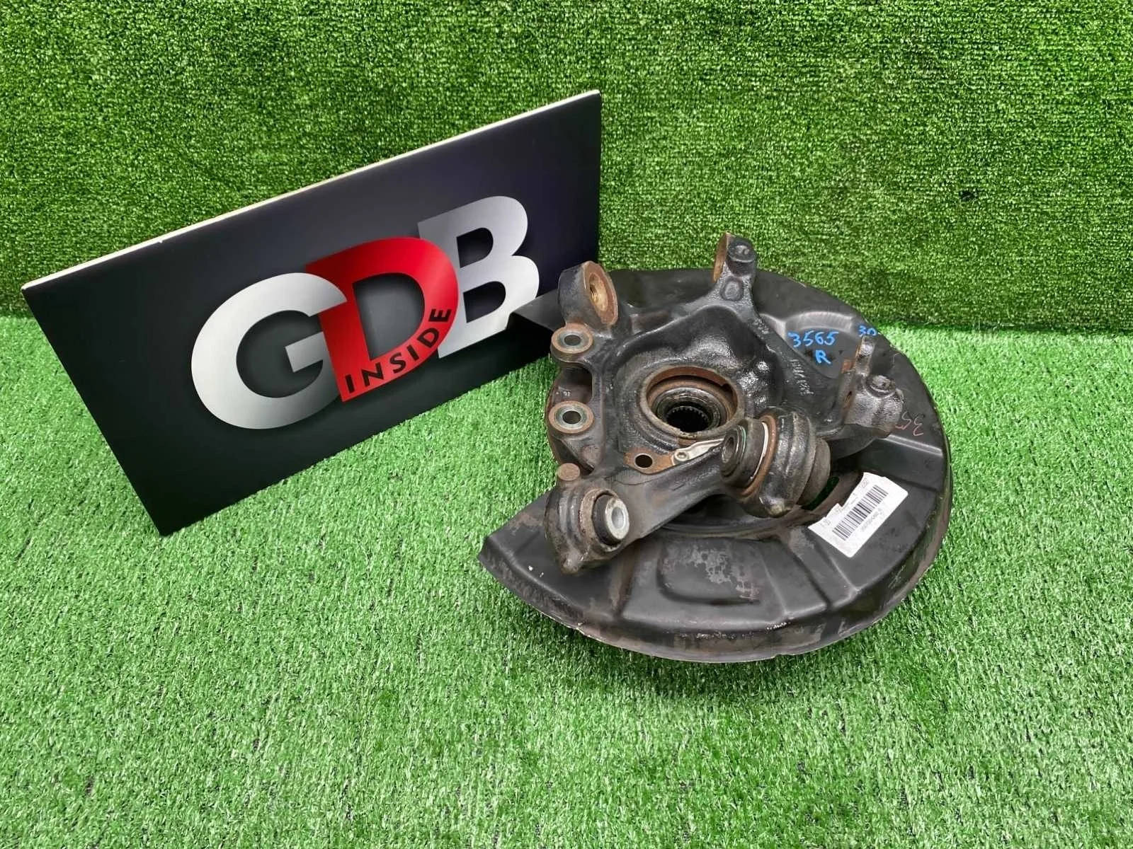 Кулак поворотный BMW 3 series 27.08.2012 33326792524 F30 N55B30A, задний правый