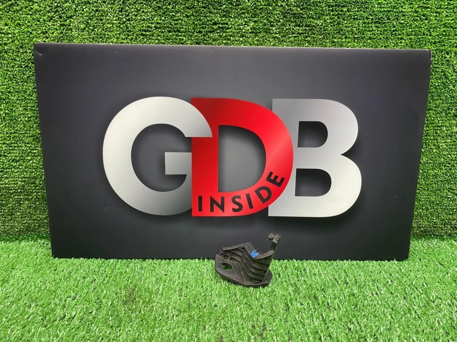 Крепление фары BMW 3 series 27.08.2012 51647285598 F30 N55B30A, переднее правое