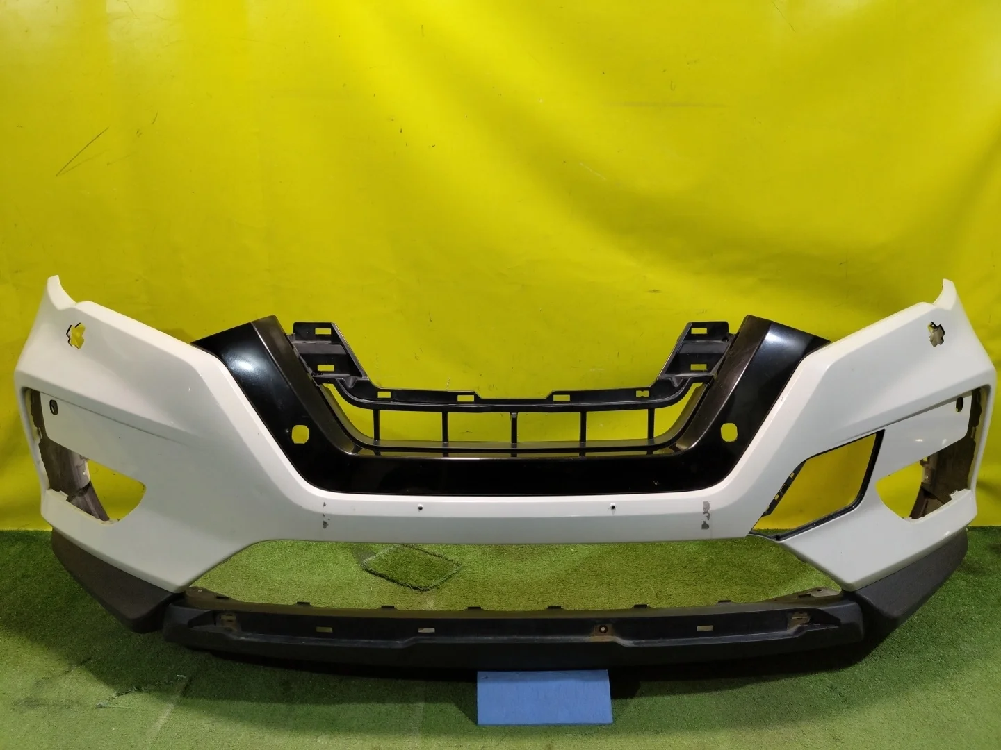 Бампер передний  Nissan X-Trail (T32) 2018 62022HZ30H 27716