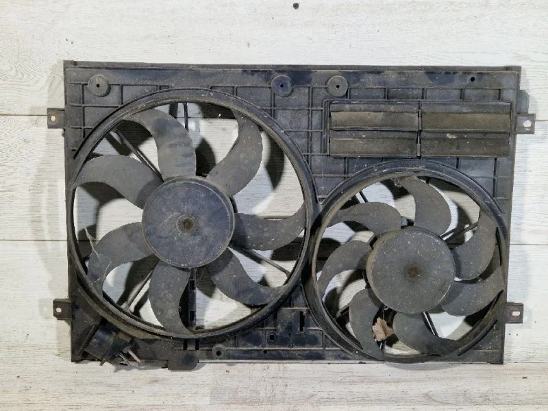 Вентилятор радиатора Volkswagen Passat B6 2006