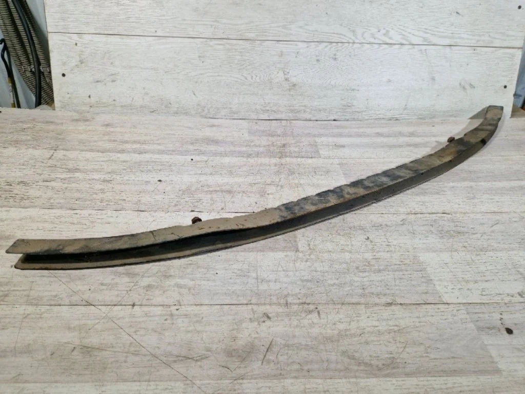 Усилитель бампера Volkswagen Passat B6 2006