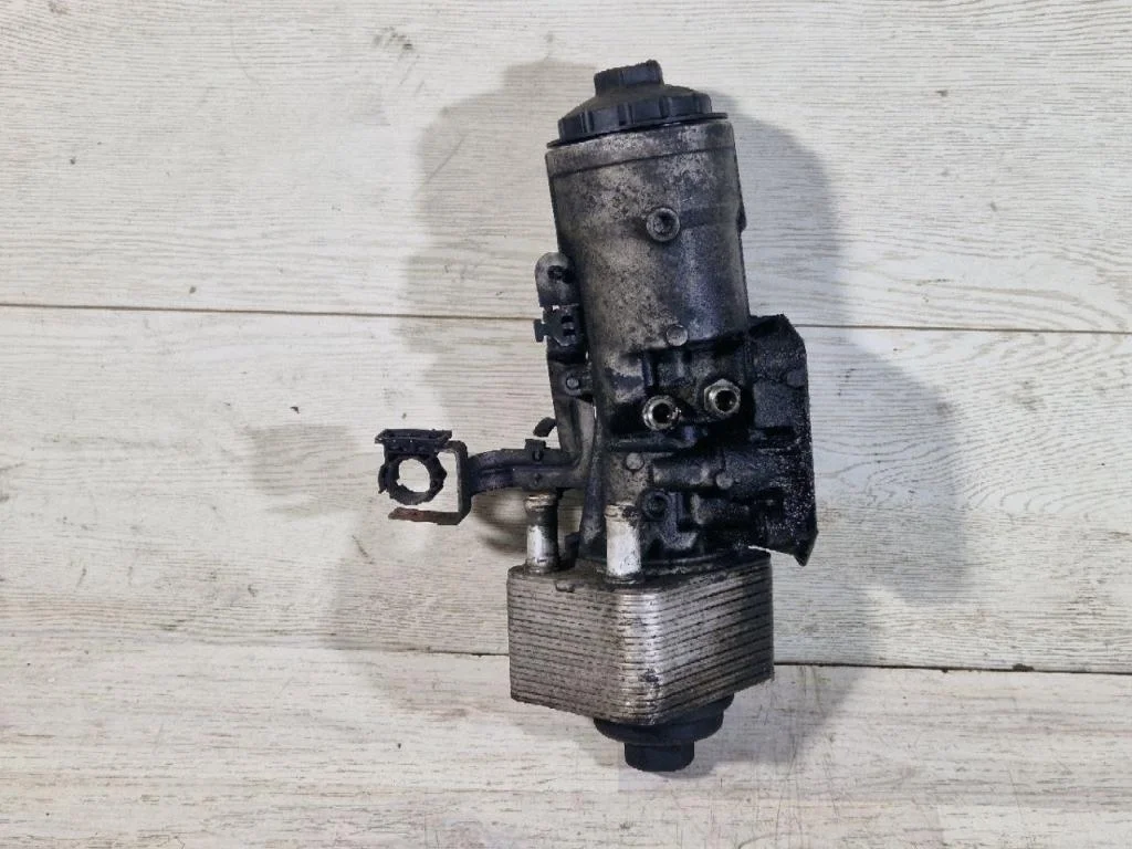 Корпус масляного фильтра Volkswagen Passat B6 2006