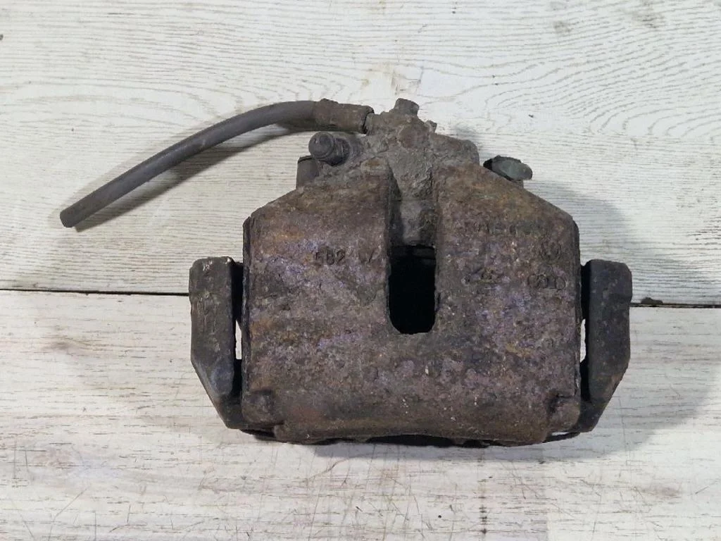 Суппорт Volkswagen Passat B6 2006