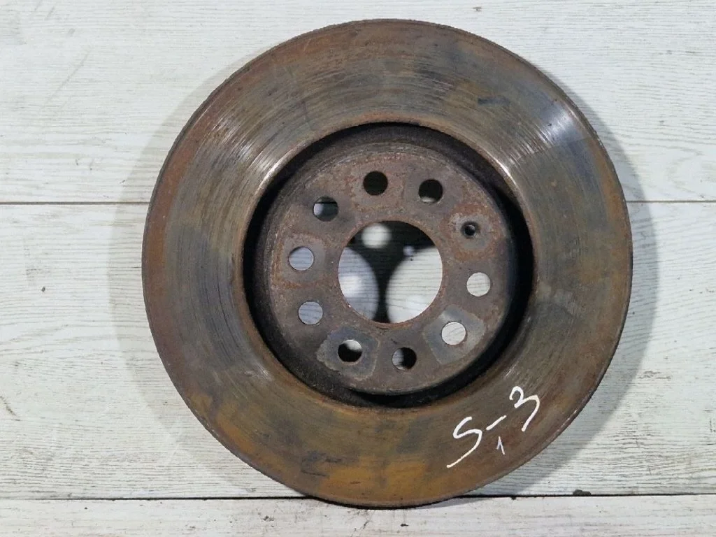 Тормозной диск Volkswagen Passat B6 2006