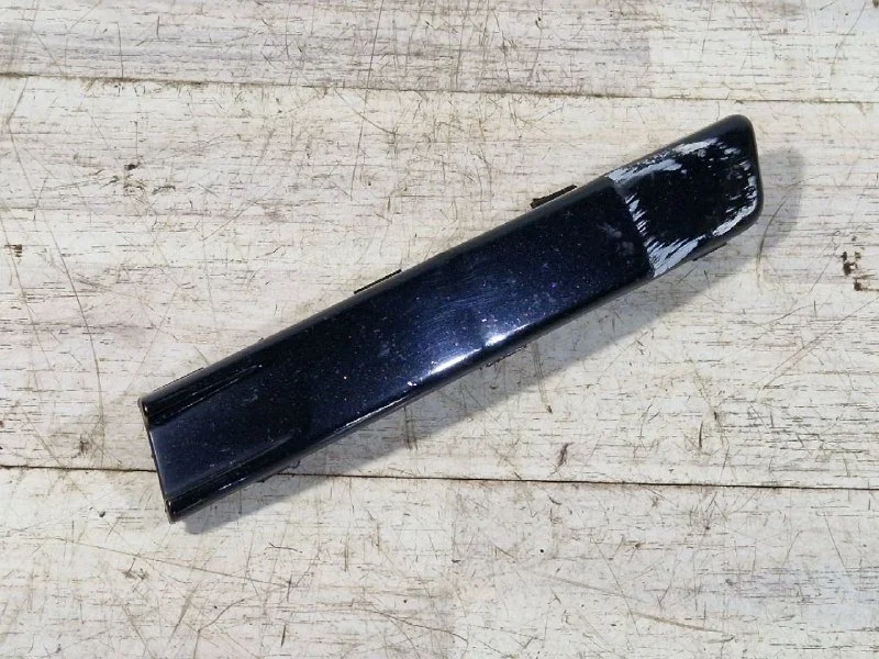 Накладка бампера Volkswagen Passat B6 2006