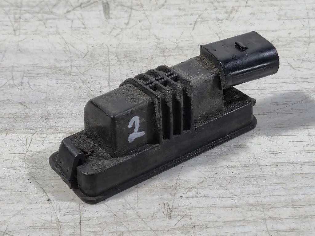 Подсветка номерного знака Volkswagen Passat B6 2006