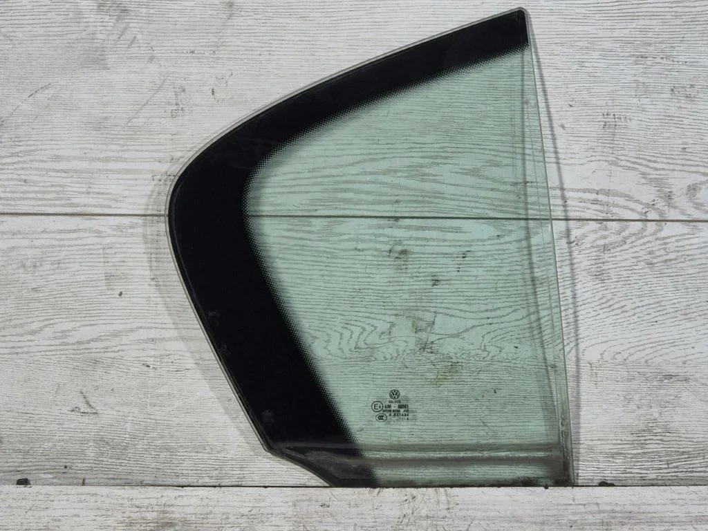 Форточка двери Volkswagen Passat B6 2006