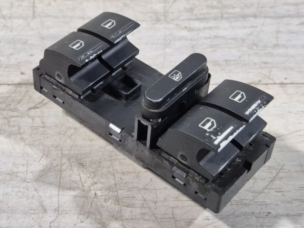 Блок стеклоподъемников Volkswagen Passat B6 2006