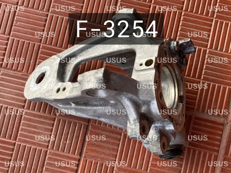 Цапфа кулак задний правый BMW БМВ E71 Е71 E70 Е70