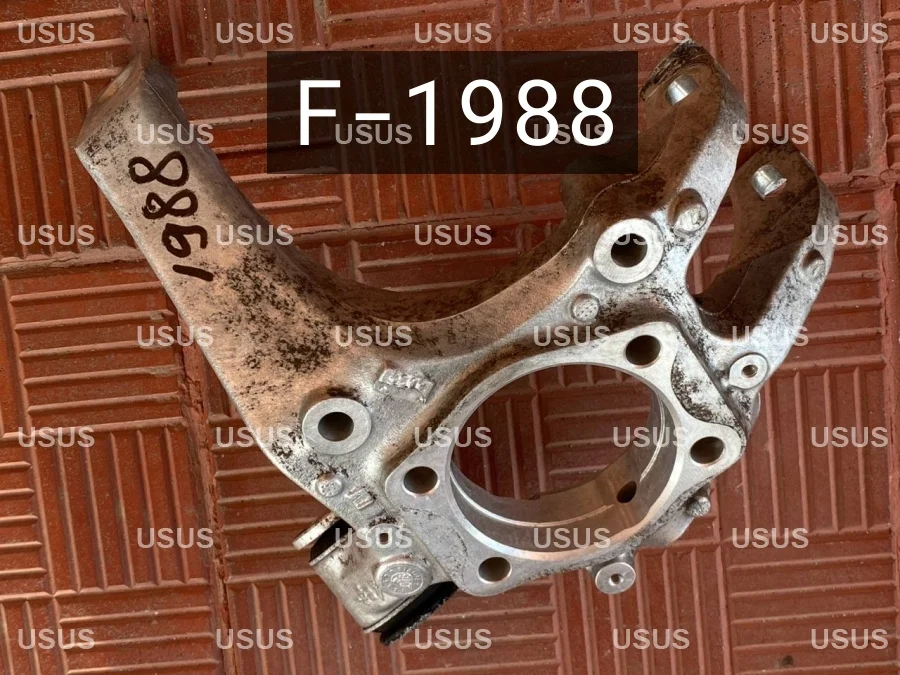 Цапфа кулак задний правый AUDI АУДИ D3 Д3 A8 А8 4E 4Е