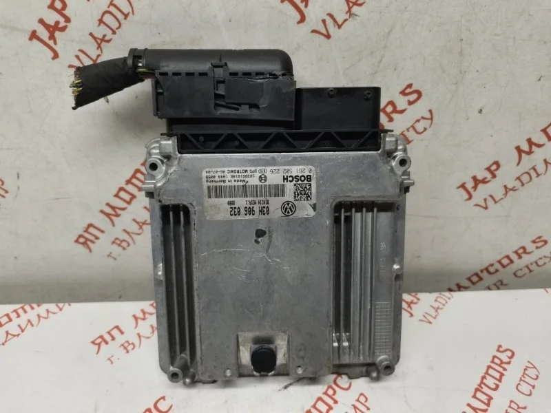 Блок управления двигателем Volkswagen Passat B6