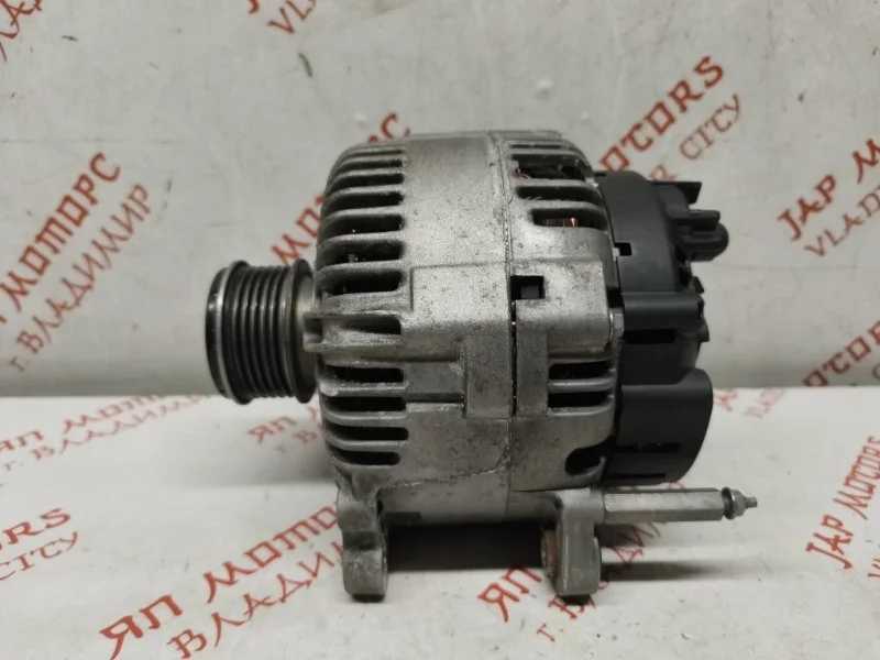 Генератор Volkswagen Passat B6 УНИВЕРСАЛ AXZ 2006