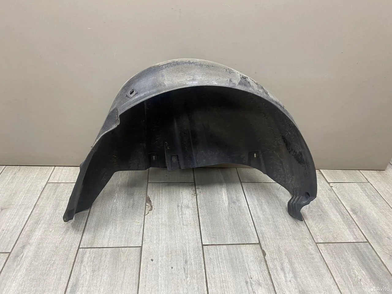 Подкрылок задний правый skoda fabia 2 5j