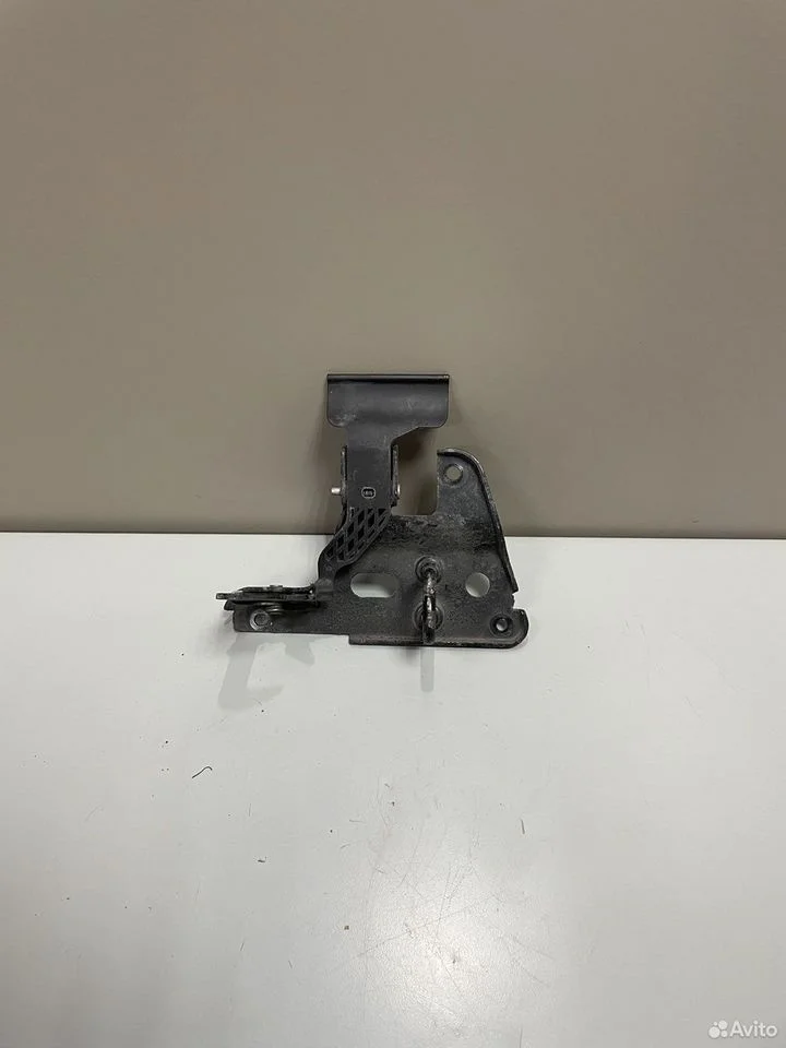 Замок капота верхний audi a6 c6 4f