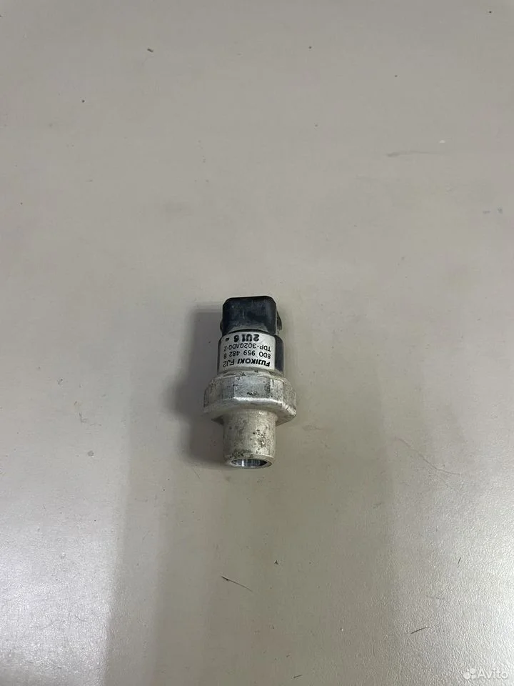 Датчик давления фреона audi a4 8d b5 a6 c5 a8 d2