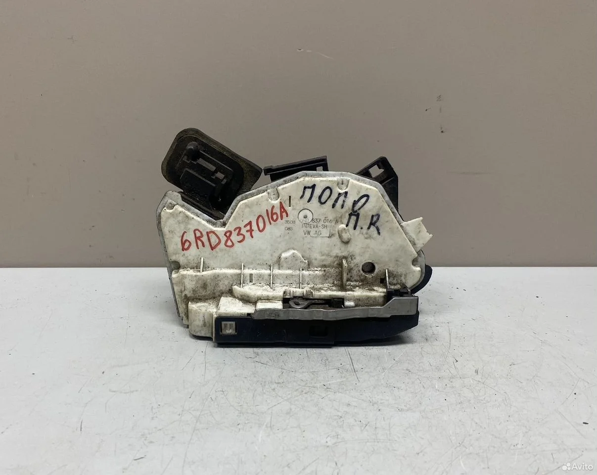 Замок двери передний правый vw polo 5