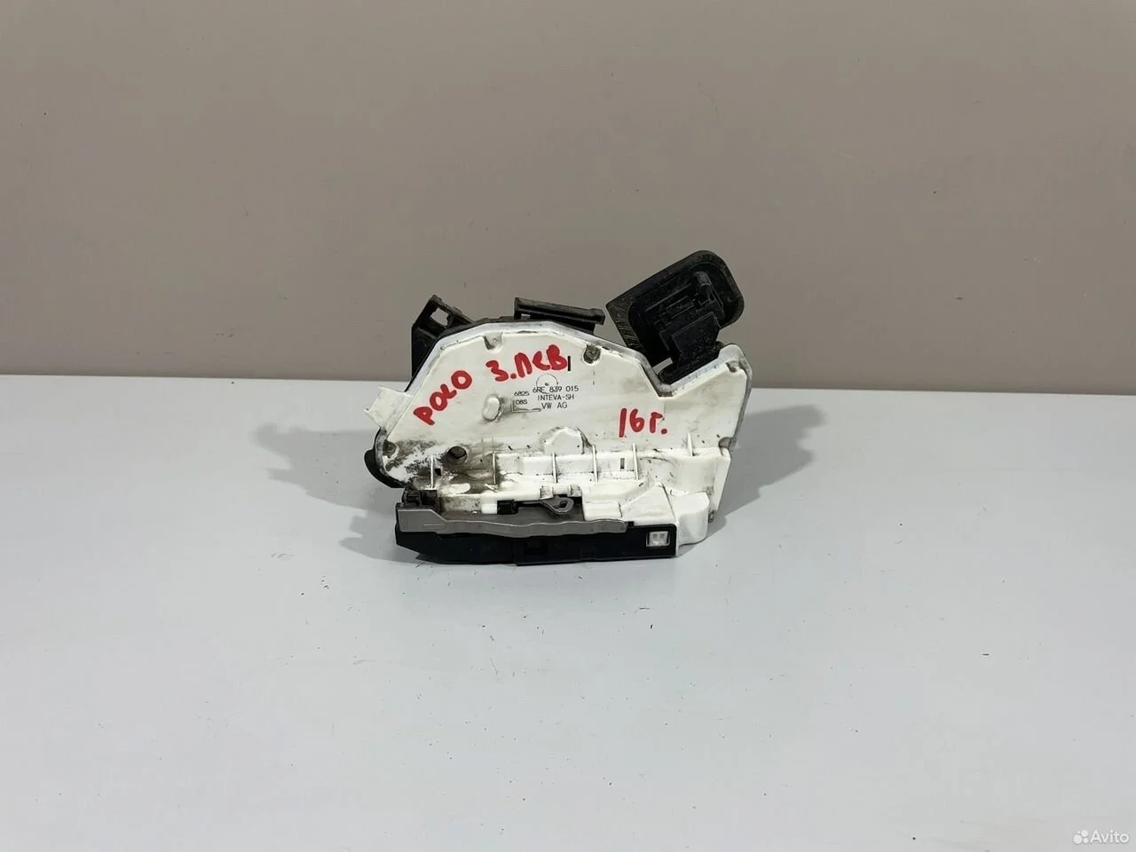 Замок двери задний левый volkswagen polo 5