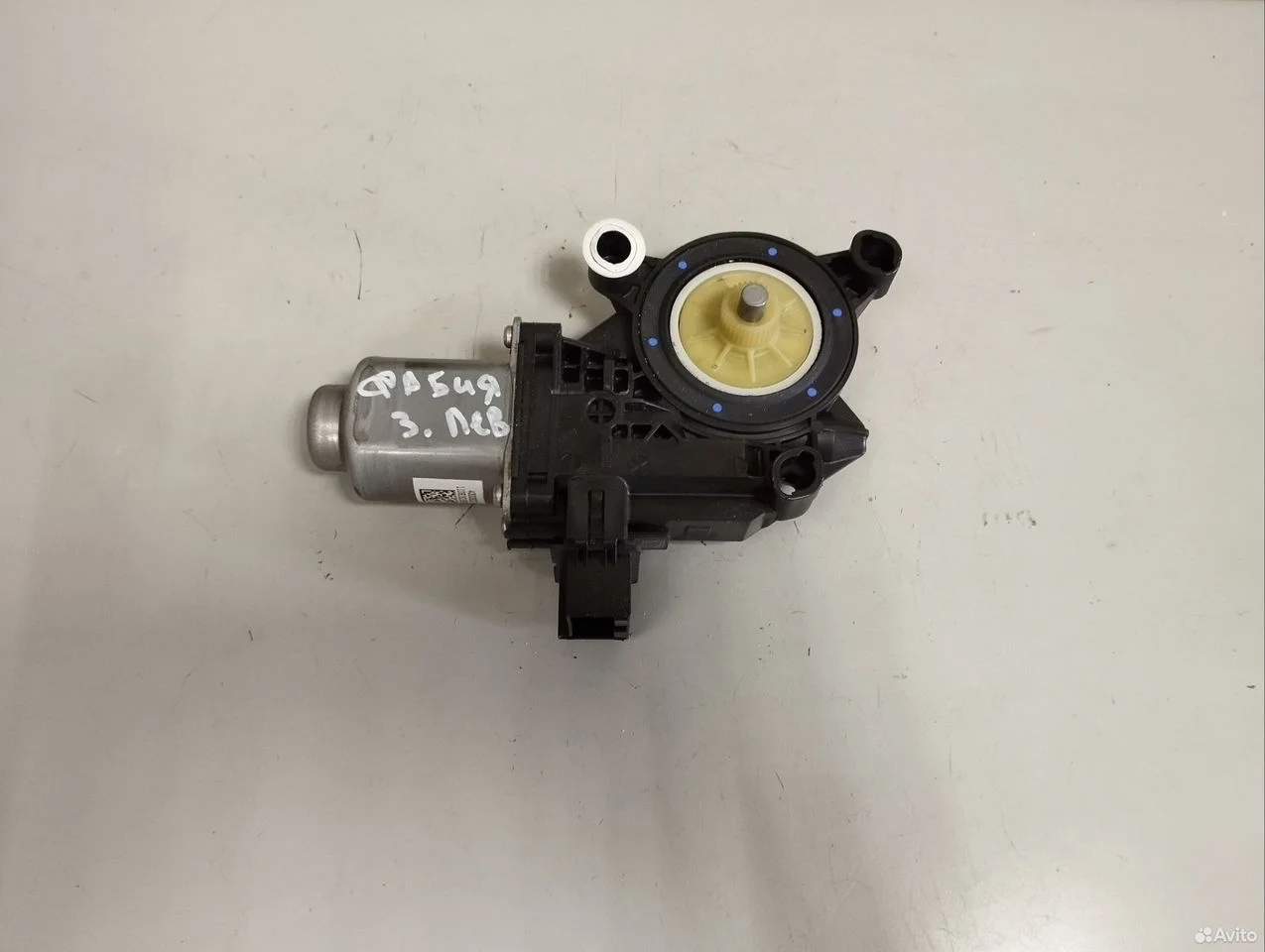 Моторчик стеклоподъемника з.л. skoda fabia 5j