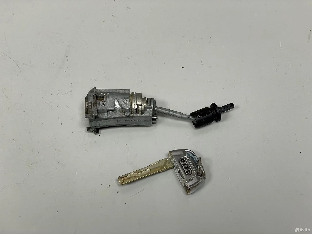 Ключ + личинка audi a8 4h d4