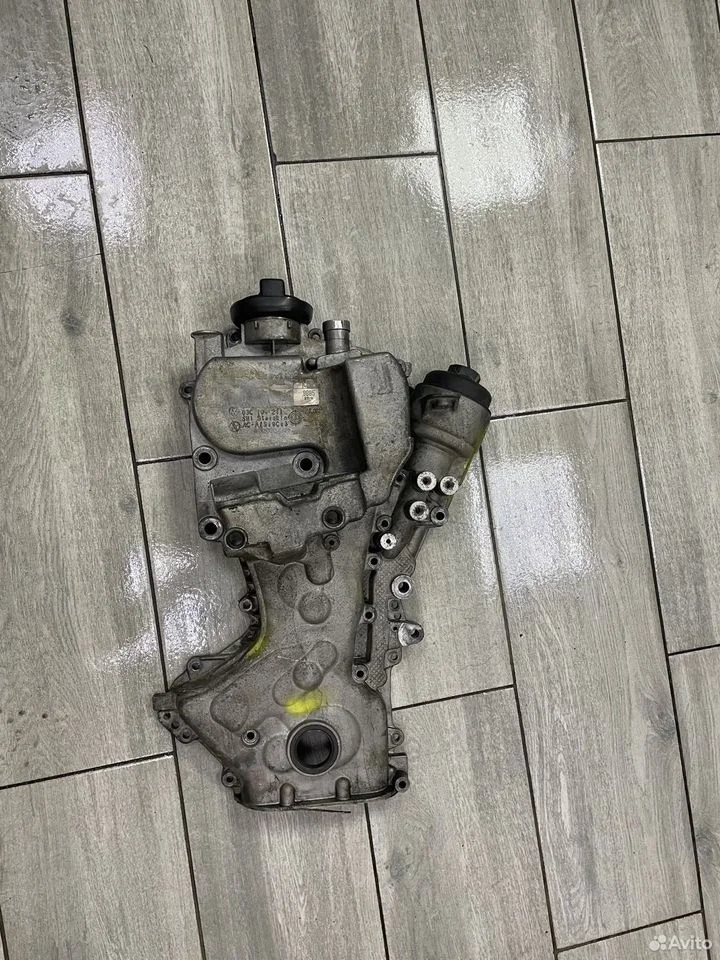 Передняя крышка двигателя vw golf 5