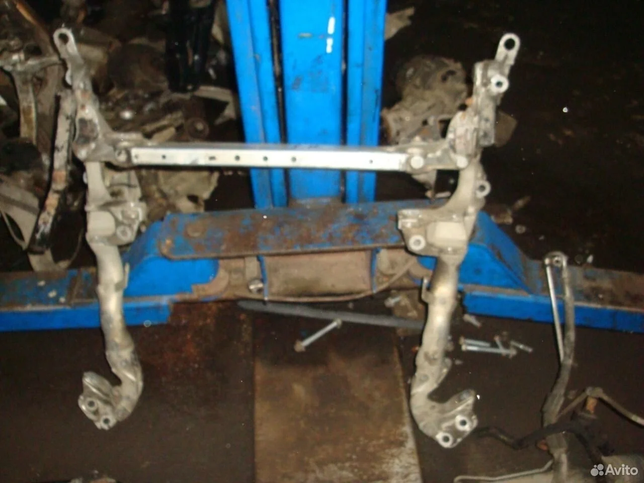 Подрамник передний 8t0399315h audi a4 a5