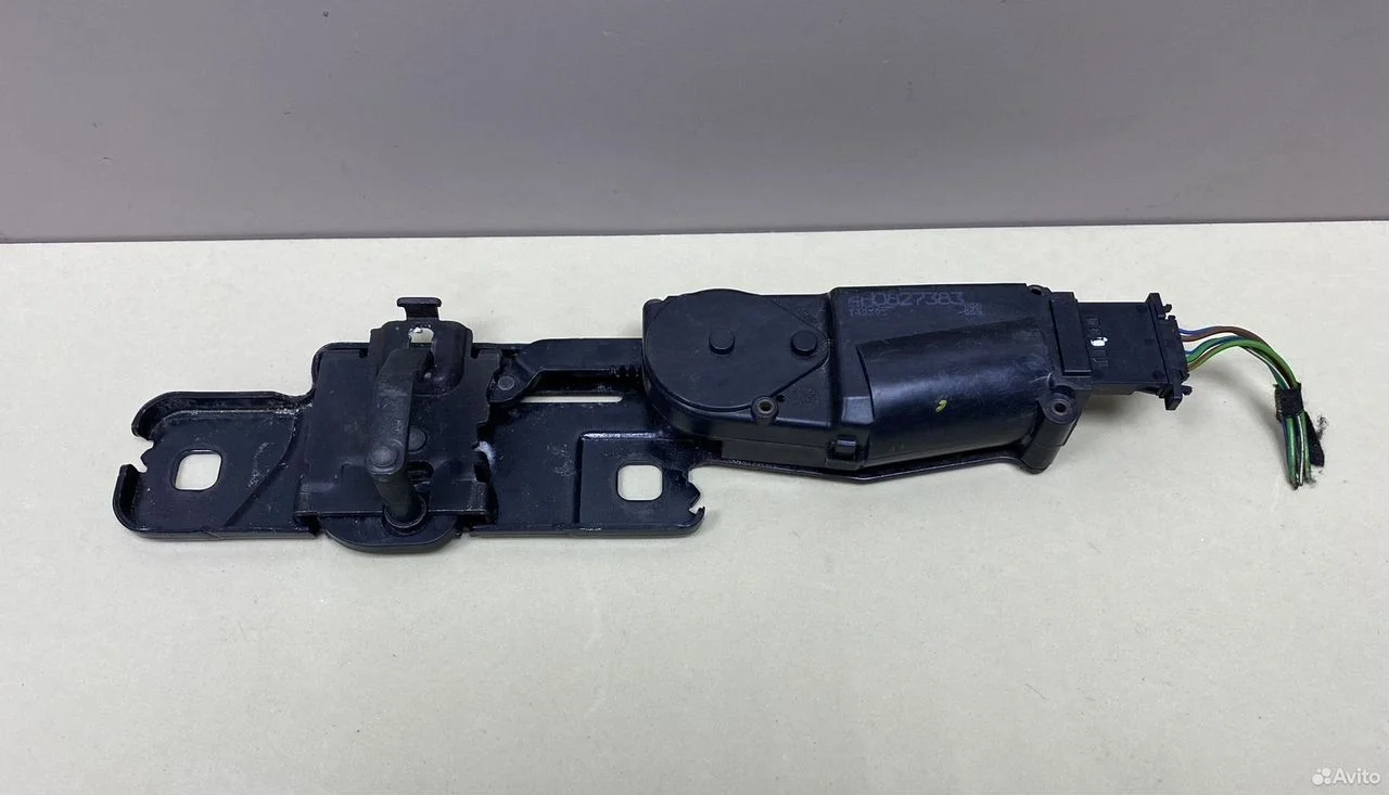 Доводчик крышки багажника audi a8 d4 4h