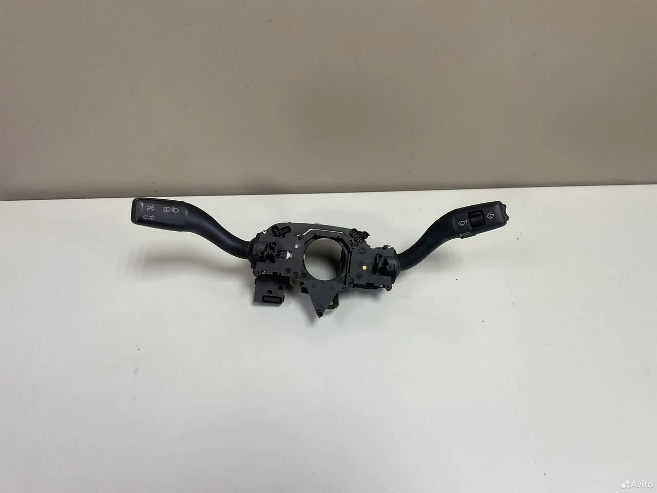 Подрулевой переключательaudi a4 b7 8e