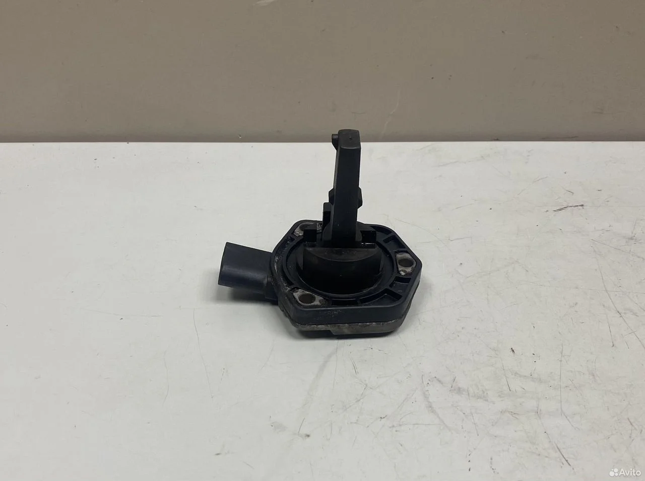 Датчик уровня масла audi a4 b6 1j0907660b