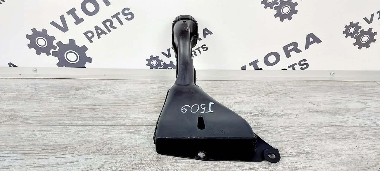 Воздухозаборник Mitsubishi Colt Z3 2008 MR993548 Z32A 3A91