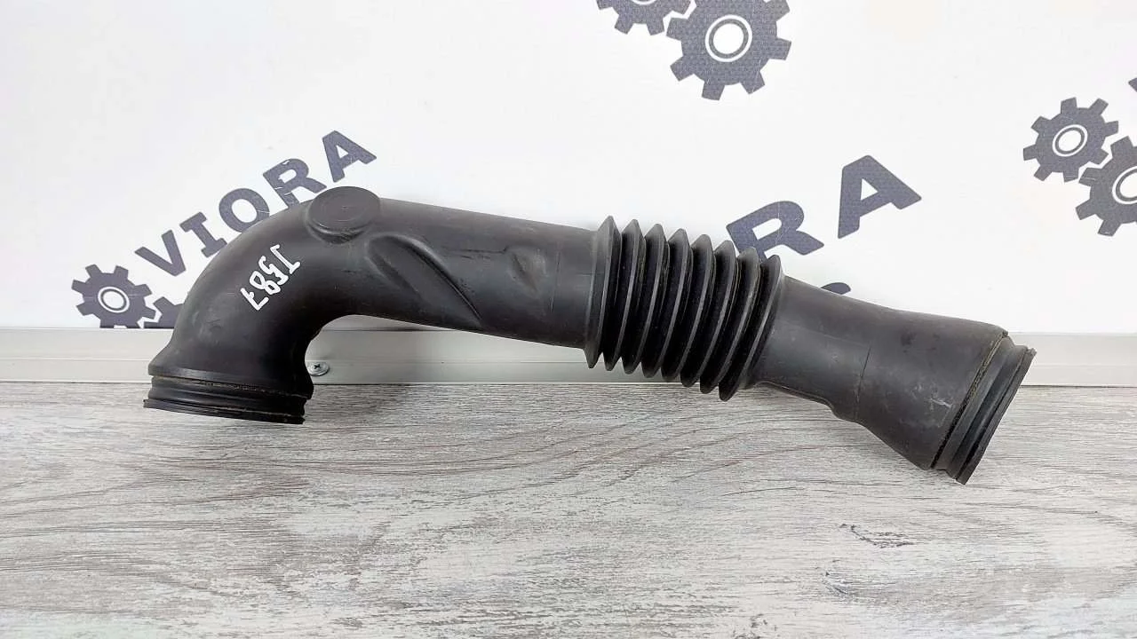 Патрубок воздушного фильтра Ford Fusion 2007 1329626 JU FXJA