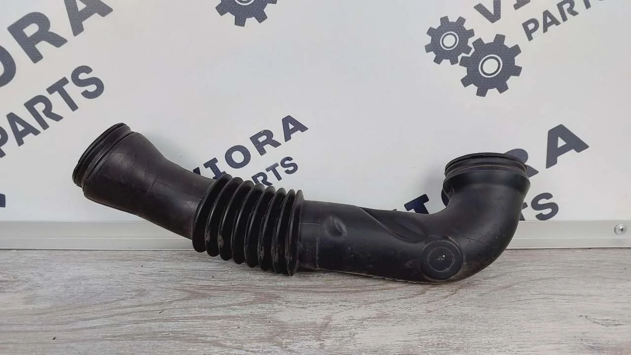 Патрубок воздушного фильтра Ford Fusion 2012 1329626 JU FXJC