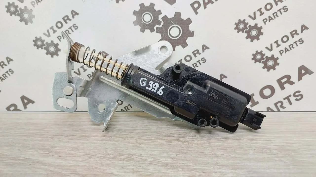 Активатор замка багажника Ford Fusion 2008 1481081 JU FXJA