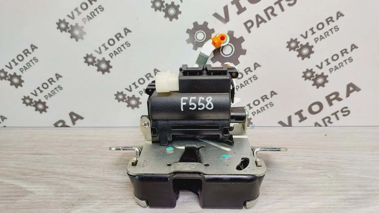 Замок крышки багажника Mitsubishi Colt 2011 MR959188 Z30 Z34A