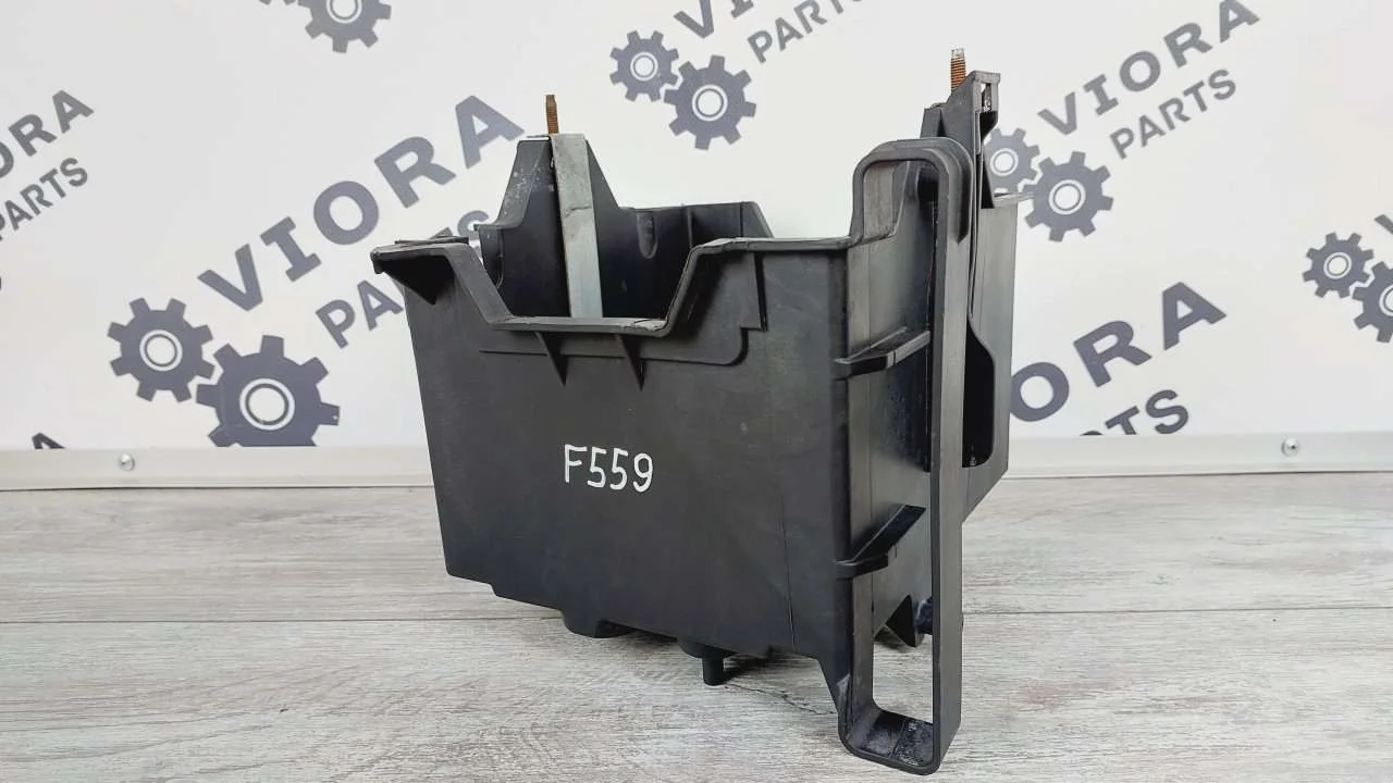 Корпус АКБ 20х18 Ford Fusion 2012 1141423 JU FXJC