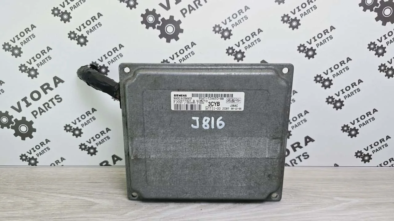 Блок управления двигателем Ford Fusion 2009 1360194 JU FXJA