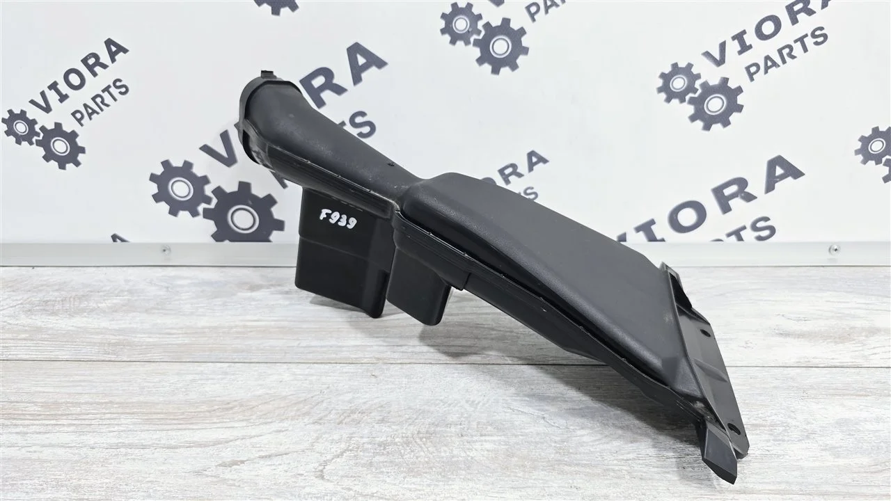 Воздухозаборник Mitsubishi Lancer 9 2005 MN135194 CS3W 4G18