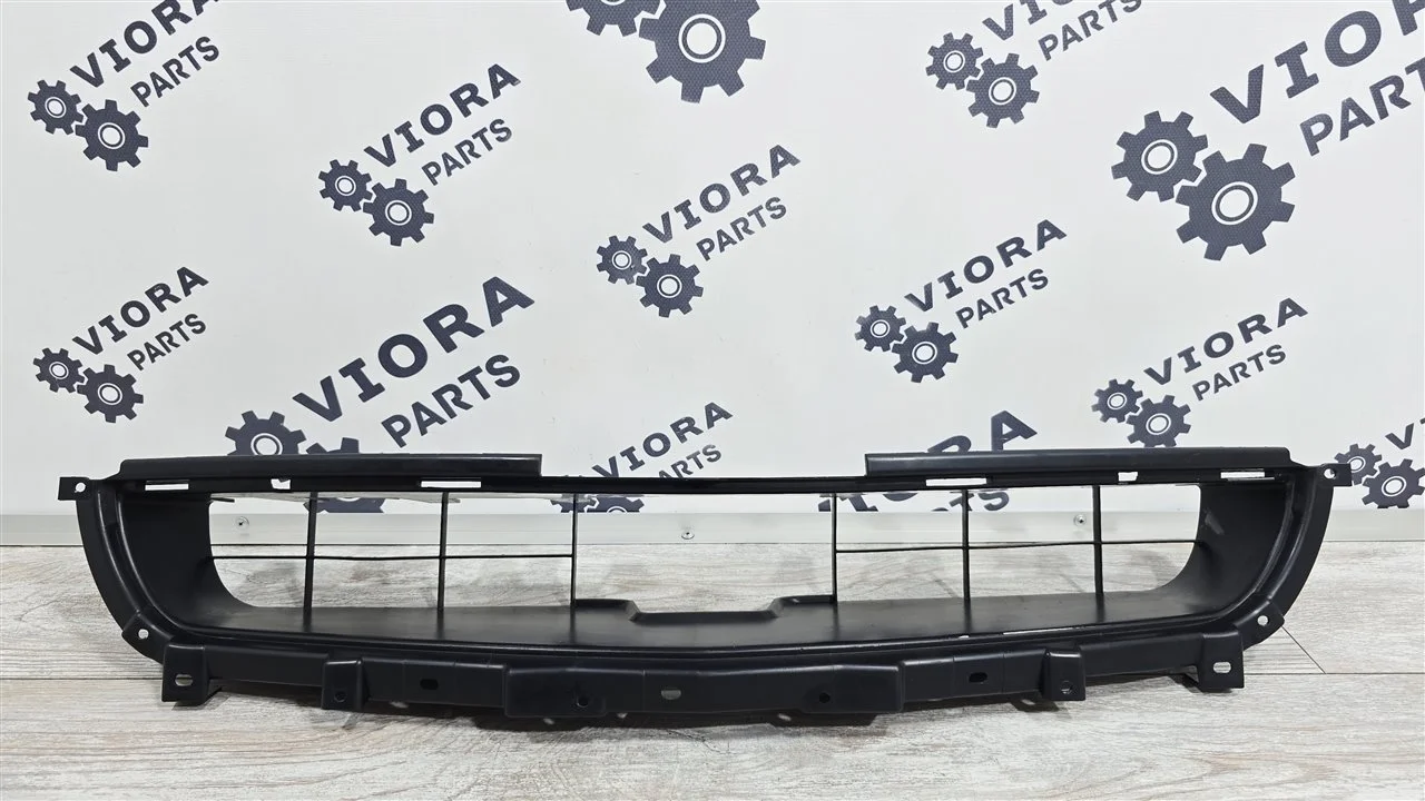 Решетка бампера Mitsubishi Lancer 9 2005 MN126468 CS3W 4G18, передняя