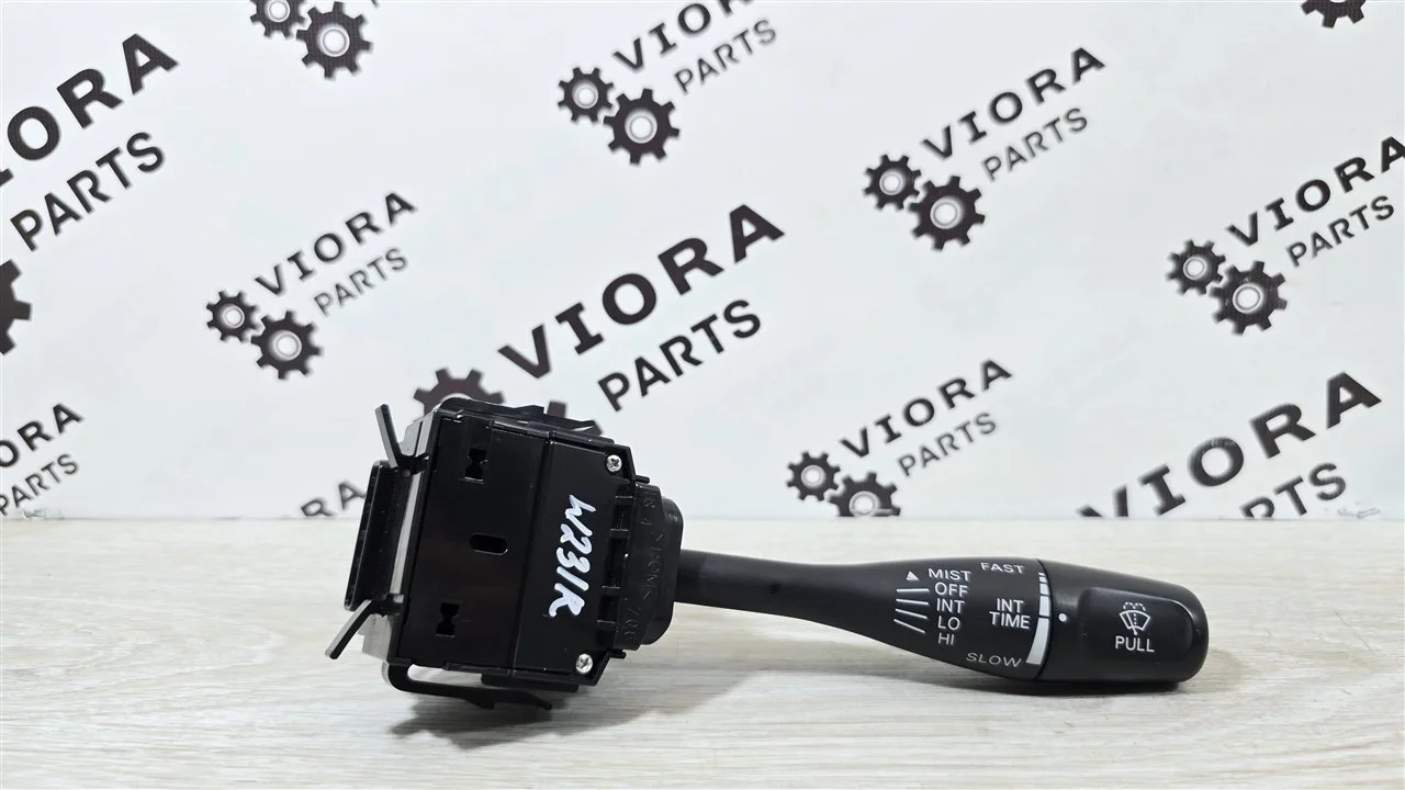 Переключатель подрулевой Mitsubishi Lancer 9 2008 8612A001 CS3A 4G18, правый