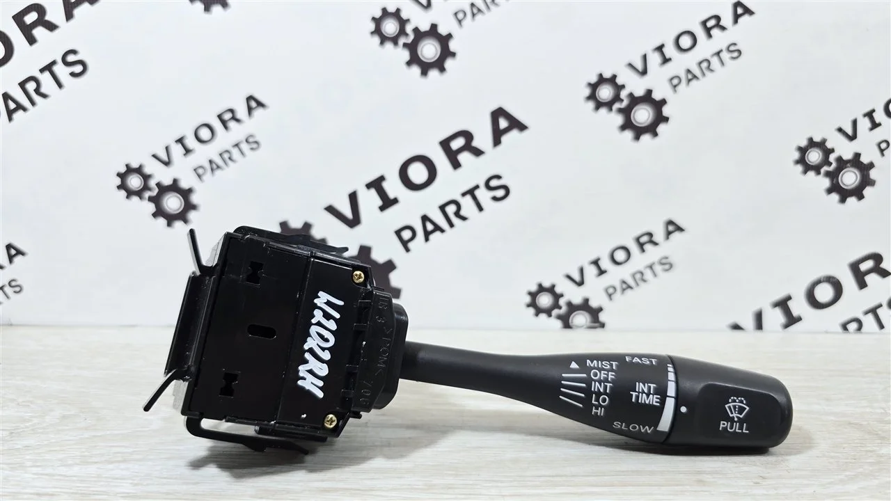 Переключатель подрулевой Mitsubishi Lancer 9 2006 8612A001 CS3A 4G18, правый