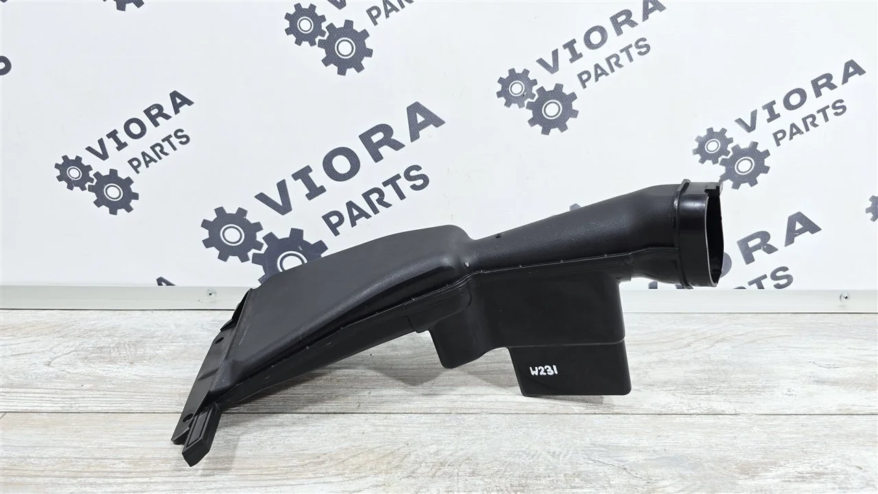 Воздухозаборник Mitsubishi Lancer 9 2008 MN135194 CS3A 4G18