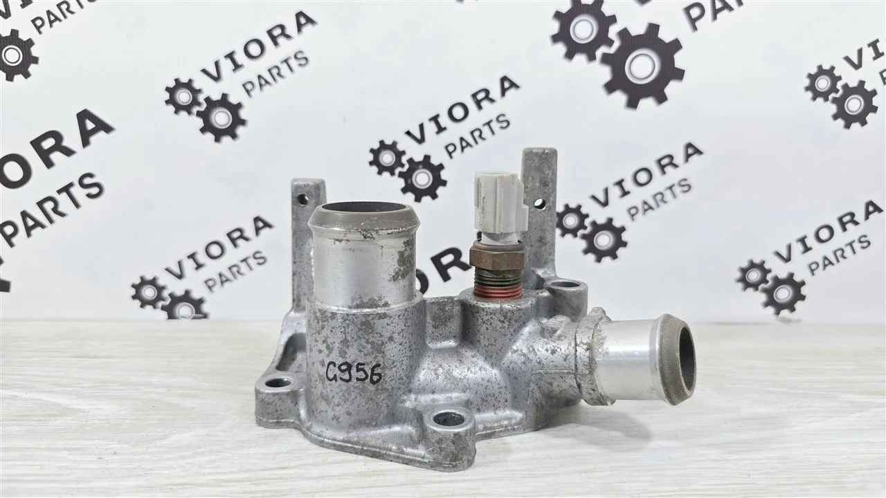 Фланец (тройник) системы охлаждения Ford Fusion 2006 1221325 JU FXJA