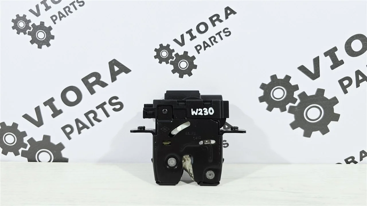 Замок крышки багажника Nissan Qashqai 2010 90502EY10A J10 HR16DE