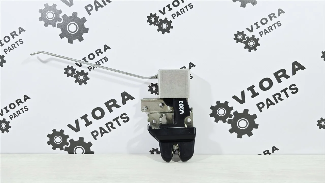 Замок крышки багажника Mitsubishi Lancer 9 2006 MR379216 CS3A 4G18