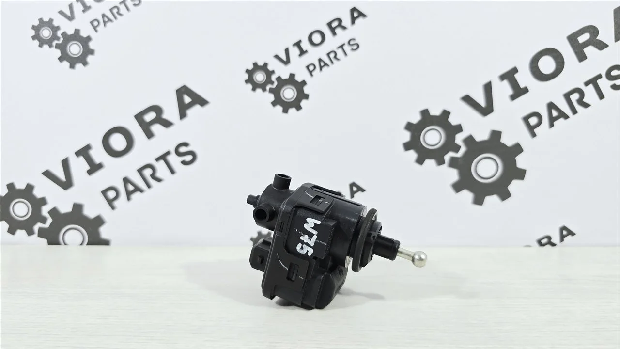 Корректор фар пробег 30к Mitsubishi Lancer 9 2007 00728244 CS3A 4G18